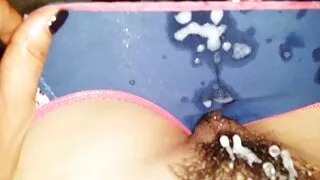 লকার হট ভিডিও সেক্স রুমে একটি স্ট্রাইকার দ্বারা চোদা, তার বিন্দু বলিদান.