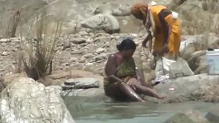 বিয়ানকা একটি ব্যক্তিগত হট বাংলা সেক্স ভিডিও ড্রাইভারের সাথে সম্পর্ক আছে.