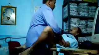 আমাকে ভিতরে রাখুন, হিন্দি হট সেক্স ভিডিও কম্পিউটারে বসবেন না