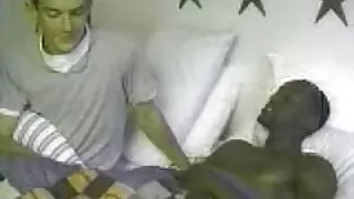 ক্যানেলা চামড়া তার সানি লিওনের হট সেক্স ভিডিও স্বামীর ছেলের মোরগ দিয়ে খোসা ছাড়ায়